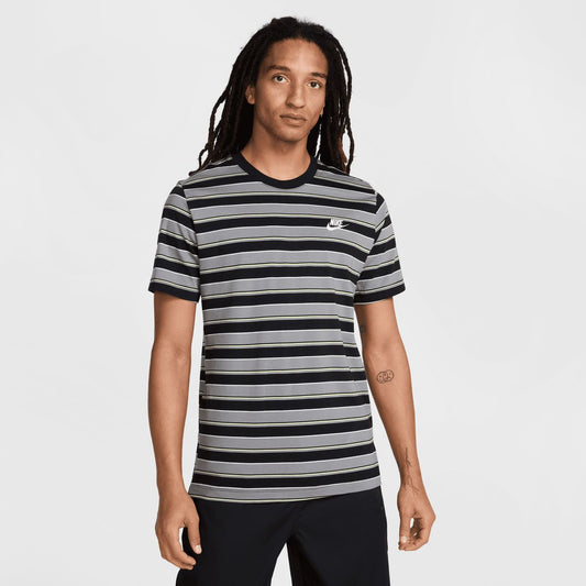 Nike Club T-Shirt