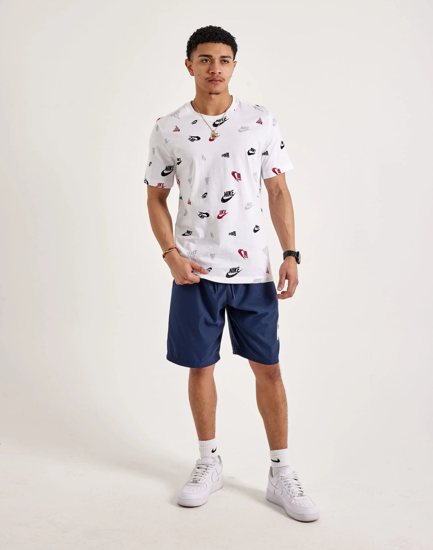 Nike Sportswear Tee